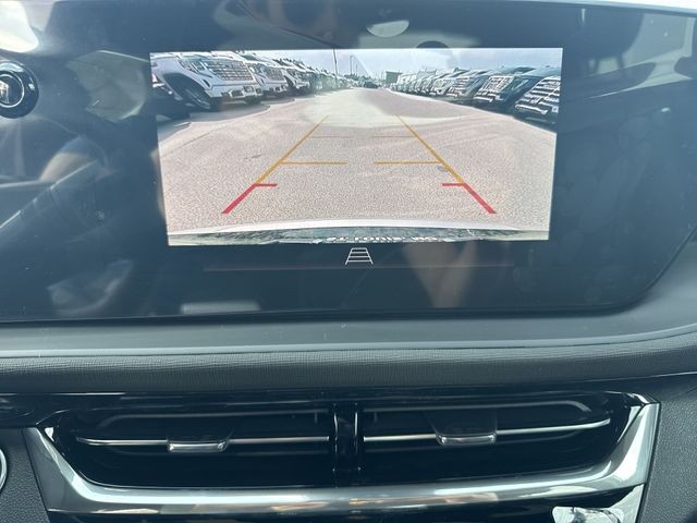 Buick Envista Vehicle Full-screen Gallery Image 17