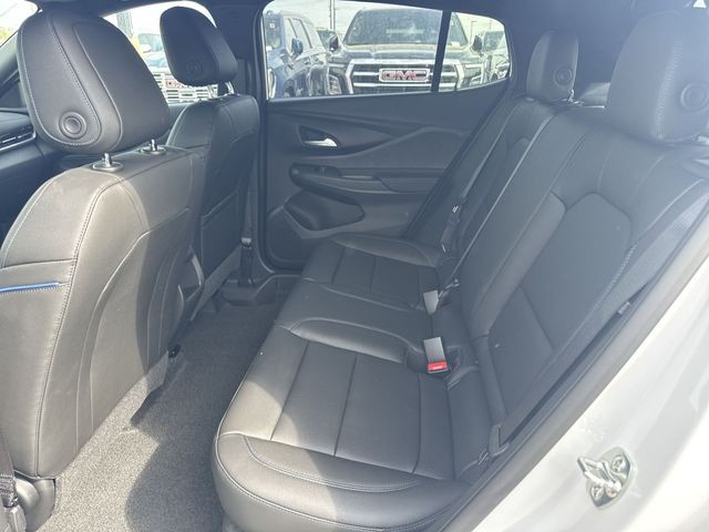 Buick Envista Vehicle Full-screen Gallery Image 21