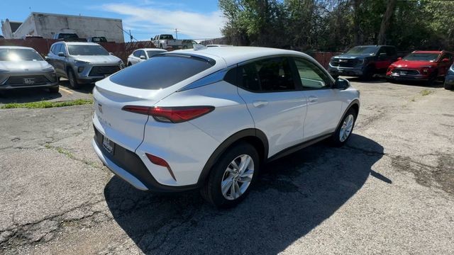 Buick Envista Vehicle Full-screen Gallery Image 08