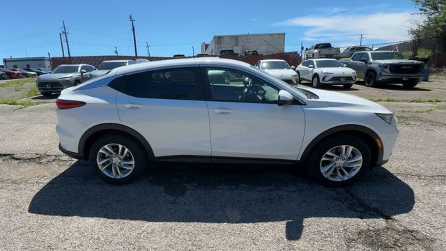 Buick Envista Vehicle Full-screen Gallery Image 09