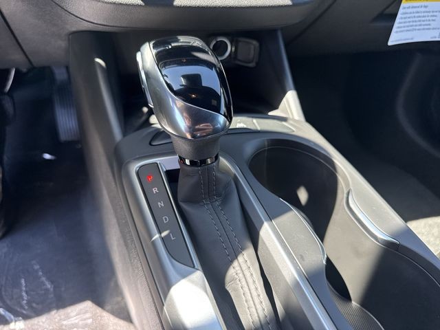 Buick Envista Vehicle Full-screen Gallery Image 19