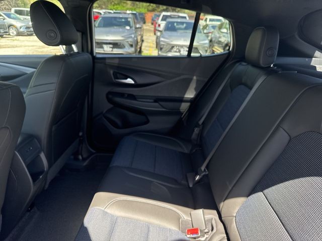 Buick Envista Vehicle Full-screen Gallery Image 21