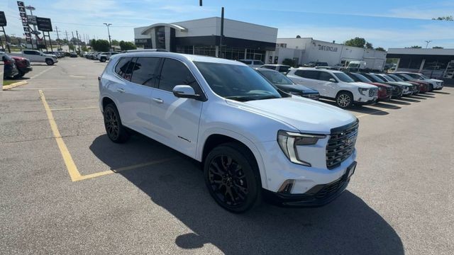 GMC Acadia Vehicle Full-screen Gallery Image 02