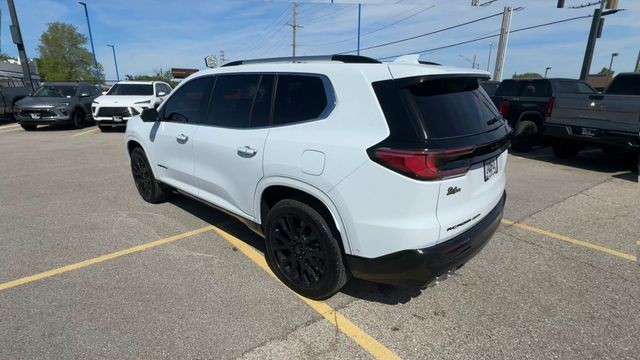GMC Acadia Vehicle Full-screen Gallery Image 06