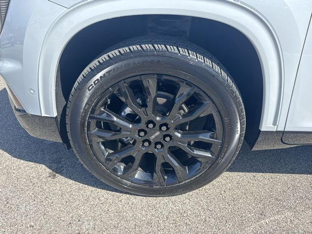 GMC Acadia Vehicle Full-screen Gallery Image 10