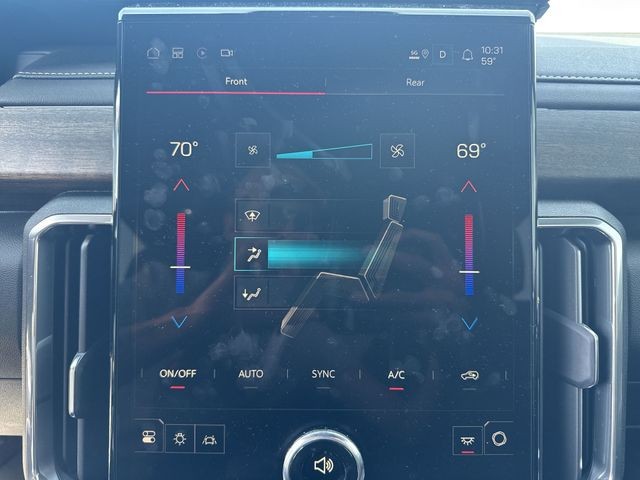 GMC Acadia Vehicle Full-screen Gallery Image 19