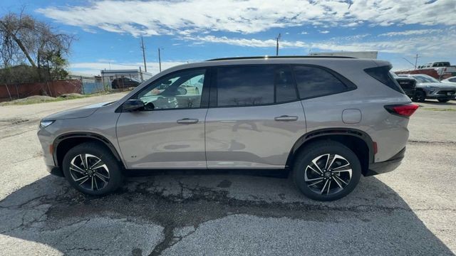 Buick Enclave Vehicle Full-screen Gallery Image 05