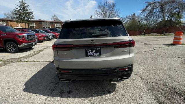 Buick Enclave Vehicle Full-screen Gallery Image 07