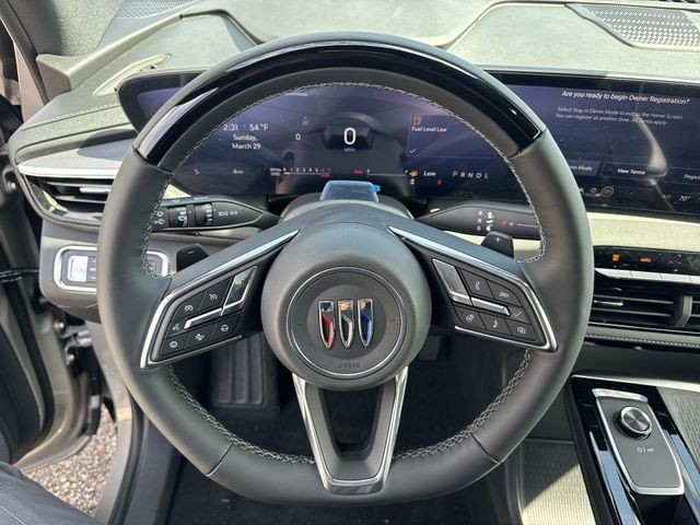 Buick Enclave Vehicle Full-screen Gallery Image 14