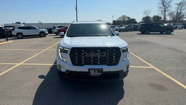 GMC Acadia Vehicle Full-screen Gallery Image 03