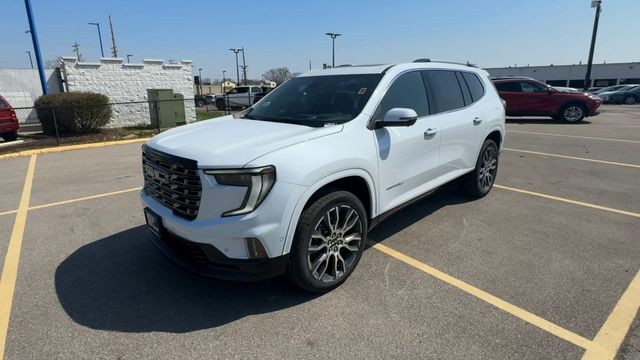 GMC Acadia Vehicle Full-screen Gallery Image 04