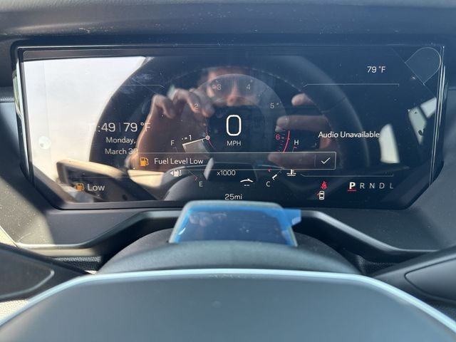 GMC Acadia Vehicle Full-screen Gallery Image 15