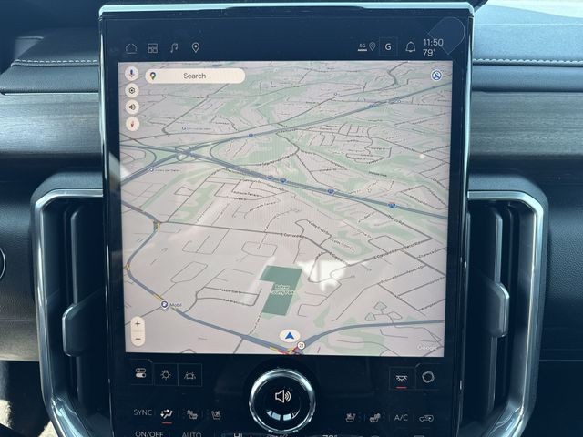 GMC Acadia Vehicle Full-screen Gallery Image 18