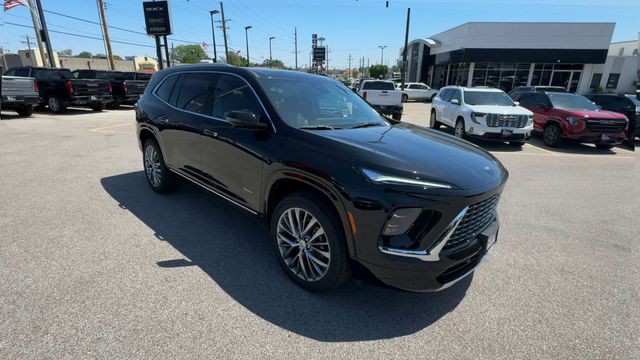 Buick Enclave Vehicle Full-screen Gallery Image 02