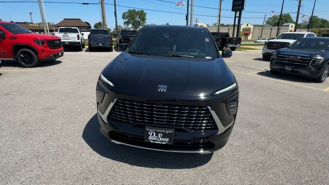 Buick Enclave Vehicle Full-screen Gallery Image 03