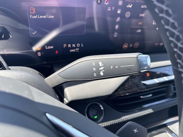 Buick Enclave Vehicle Full-screen Gallery Image 20