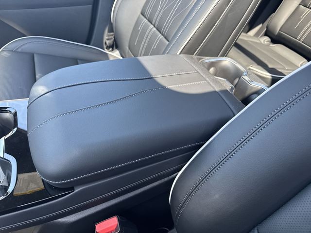 Buick Enclave Vehicle Full-screen Gallery Image 21