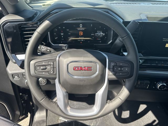 GMC Sierra 1500 Vehicle Full-screen Gallery Image 14