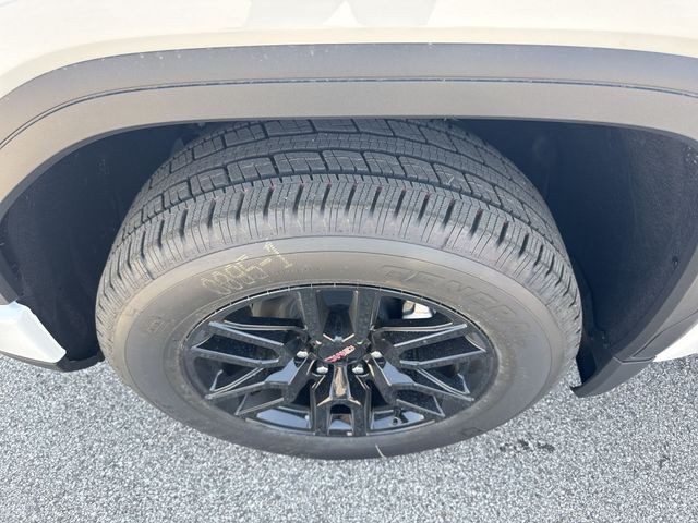 GMC Sierra 1500 Vehicle Full-screen Gallery Image 10