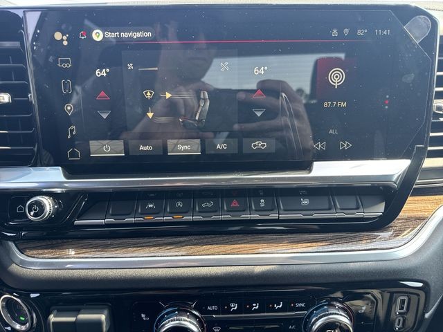 GMC Sierra 1500 Vehicle Full-screen Gallery Image 19