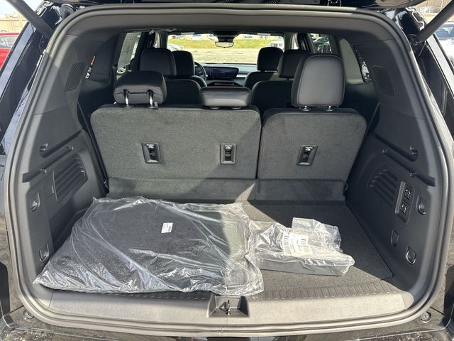 Buick Enclave Vehicle Full-screen Gallery Image 25