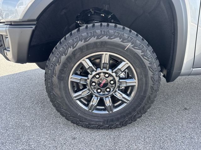 GMC Sierra 1500 Vehicle Full-screen Gallery Image 13