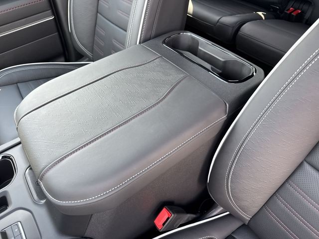 GMC Sierra 1500 Vehicle Full-screen Gallery Image 25