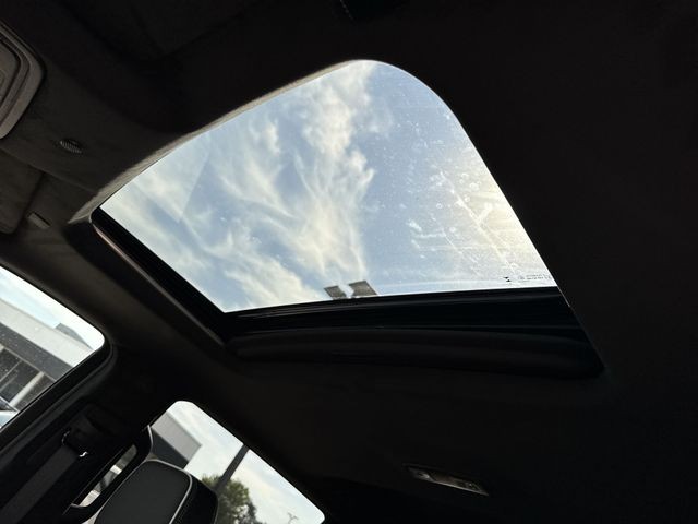 GMC Sierra 1500 Vehicle Full-screen Gallery Image 26