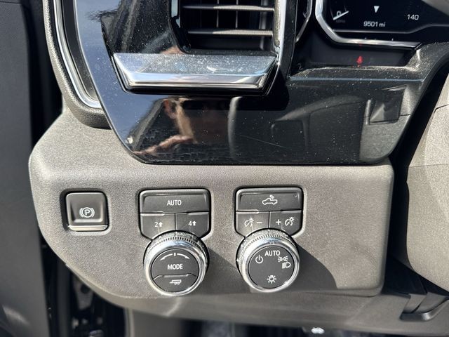 GMC Sierra 1500 Vehicle Full-screen Gallery Image 21