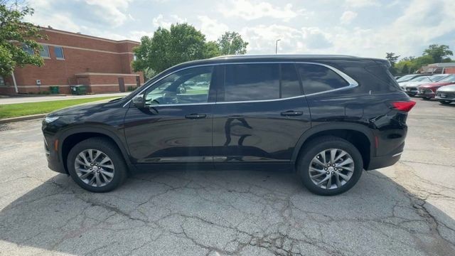 Buick Enclave Vehicle Full-screen Gallery Image 05