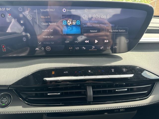 Buick Enclave Vehicle Full-screen Gallery Image 16