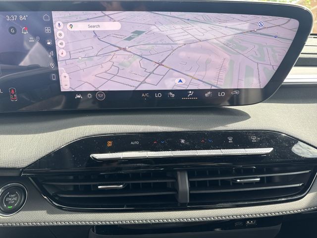 Buick Enclave Vehicle Full-screen Gallery Image 18