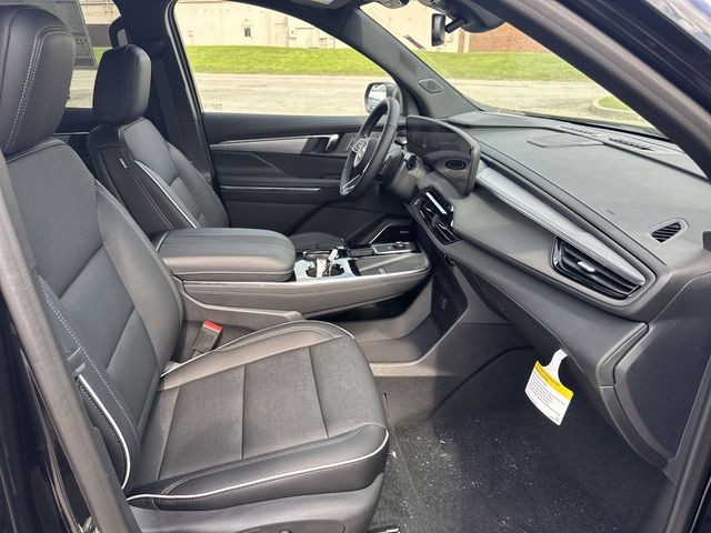 Buick Enclave Vehicle Full-screen Gallery Image 25