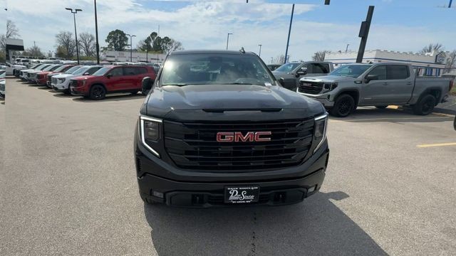 GMC Sierra 1500 Vehicle Full-screen Gallery Image 03
