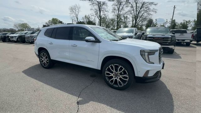 GMC Acadia Vehicle Full-screen Gallery Image 02