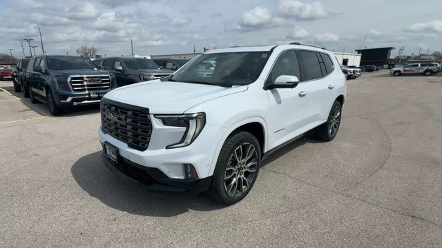 GMC Acadia Vehicle Full-screen Gallery Image 04