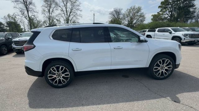 GMC Acadia Vehicle Full-screen Gallery Image 09