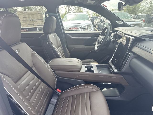 GMC Acadia Vehicle Full-screen Gallery Image 26