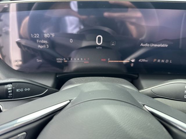 Buick Enclave Vehicle Full-screen Gallery Image 15
