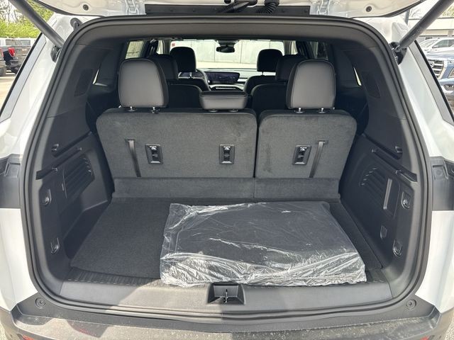 Buick Enclave Vehicle Full-screen Gallery Image 24