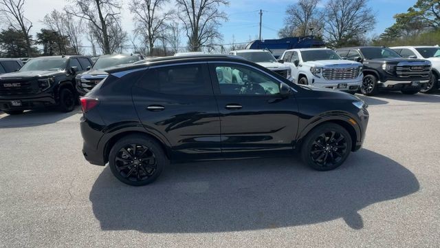 Buick Encore GX Vehicle Full-screen Gallery Image 09