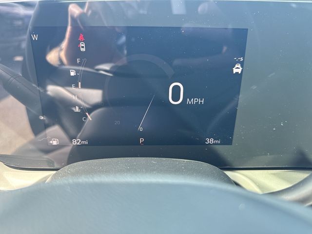 Buick Encore GX Vehicle Full-screen Gallery Image 15