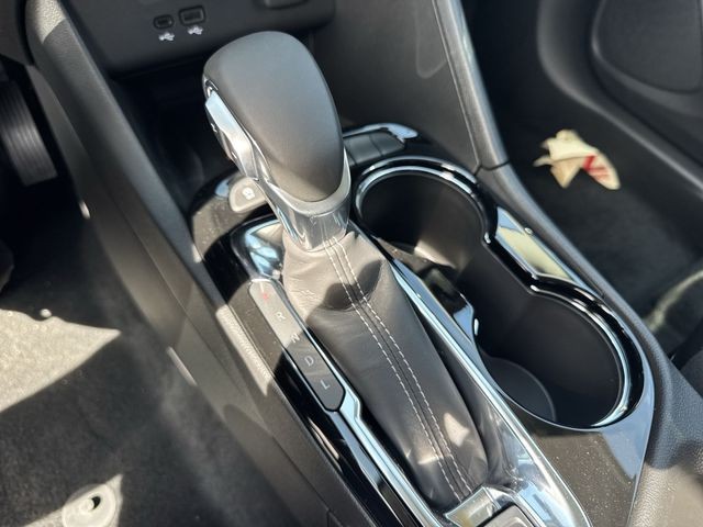 Buick Encore GX Vehicle Full-screen Gallery Image 19