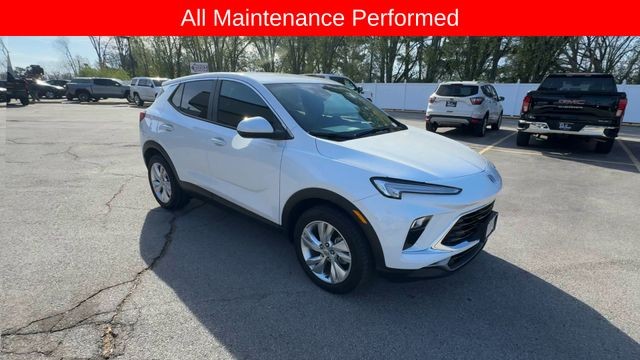 Buick Encore GX Vehicle Full-screen Gallery Image 02