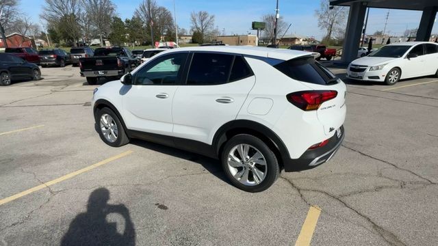 Buick Encore GX Vehicle Full-screen Gallery Image 06