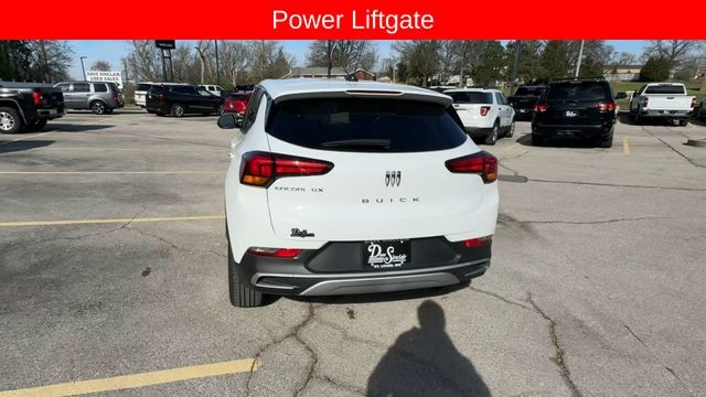 Buick Encore GX Vehicle Full-screen Gallery Image 07