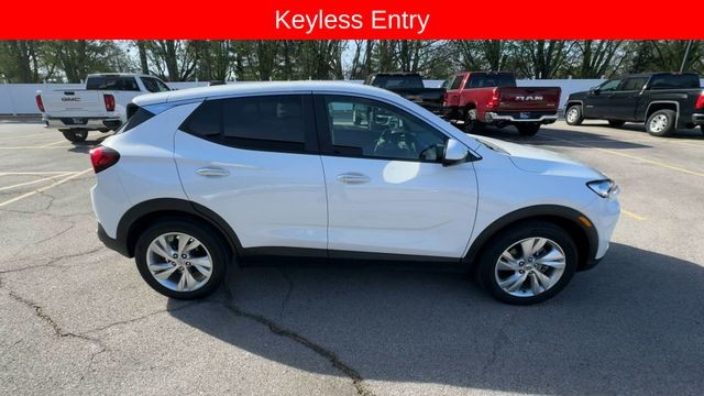 Buick Encore GX Vehicle Full-screen Gallery Image 09