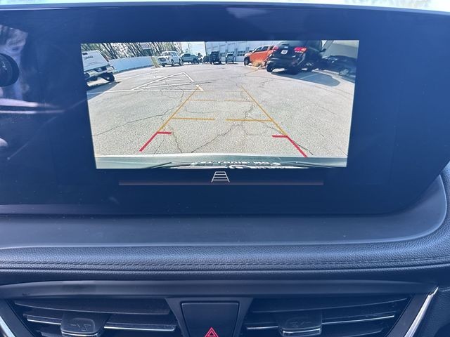 Buick Encore GX Vehicle Full-screen Gallery Image 14