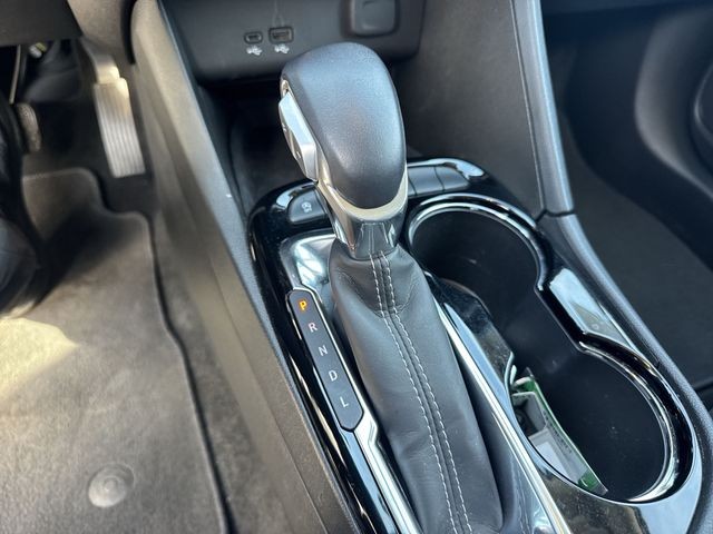 Buick Encore GX Vehicle Full-screen Gallery Image 15