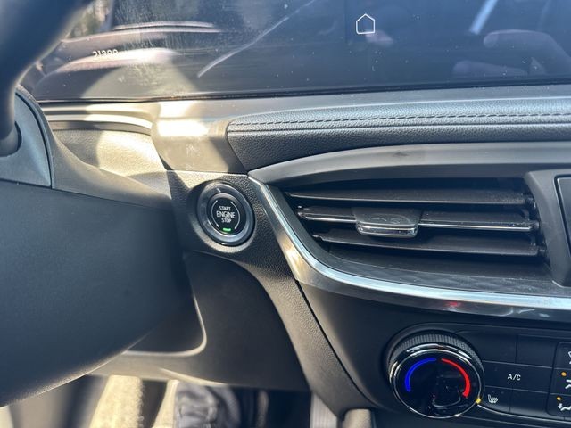 Buick Encore GX Vehicle Full-screen Gallery Image 16